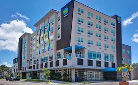 Tru By Hilton St. Petersburg Downtown Central Ave